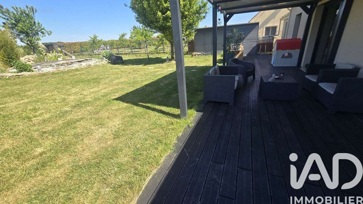 Maison 103 m² à Briarres-Sur-Essonne  - photo 6