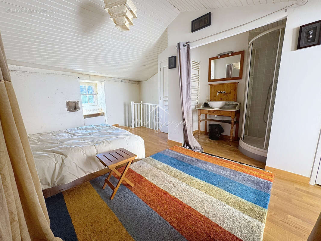 Maison à SAINT-SERNIN-SUR-RANCE