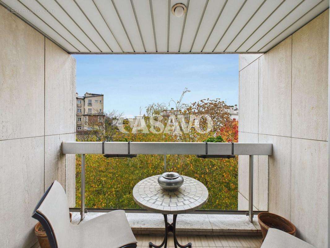 Appartement à NEUILLY-SUR-SEINE