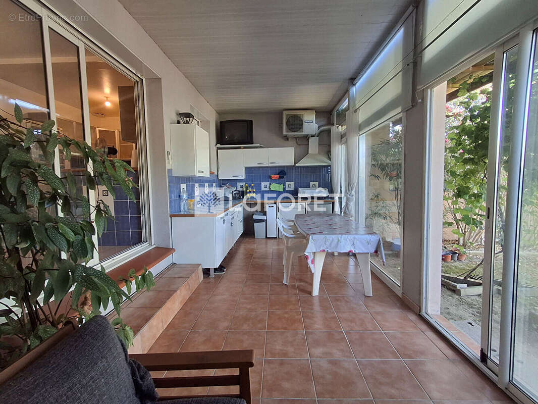 Perpignan - secteur Saint-Louis de Gonzague - villa 4 chambres - photo 4