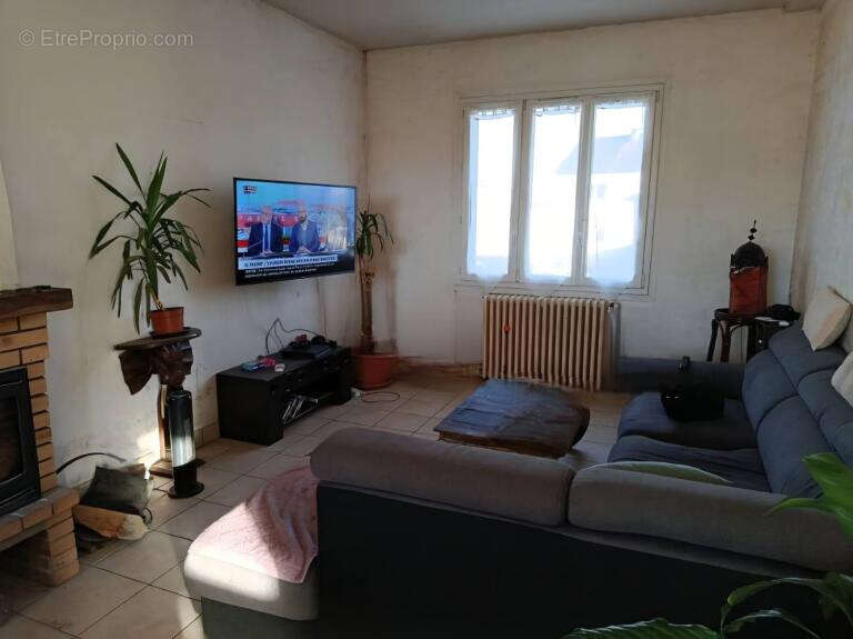 Maison à CHALLUY