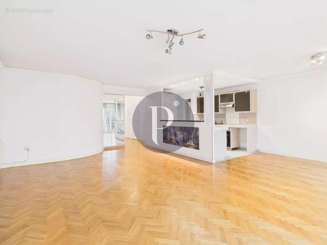 Appartement à LE PLESSIS-ROBINSON