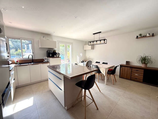 Maison de plain pied de 86m2 sur une parcelle de 297m2 avec garage - photo 5