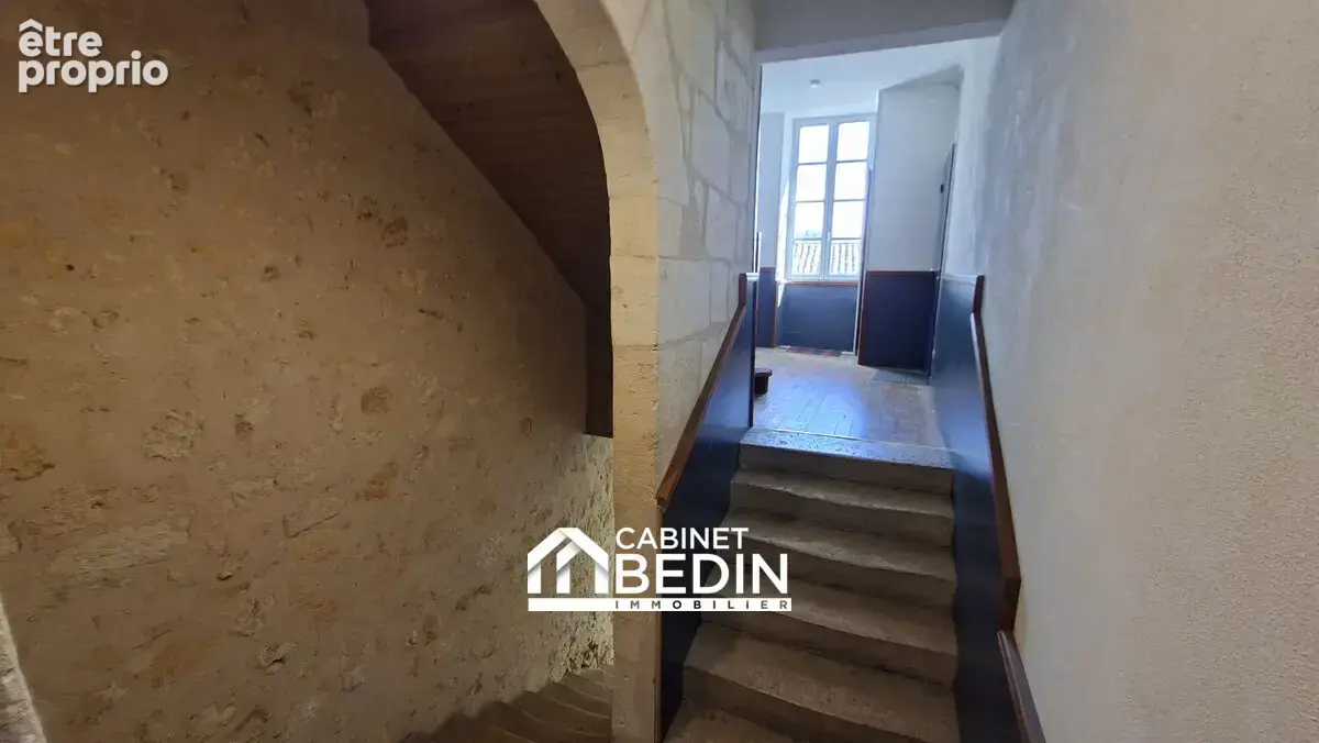Appartement 359 m² à Saint-Andre-De-Cubzac  - photo 7