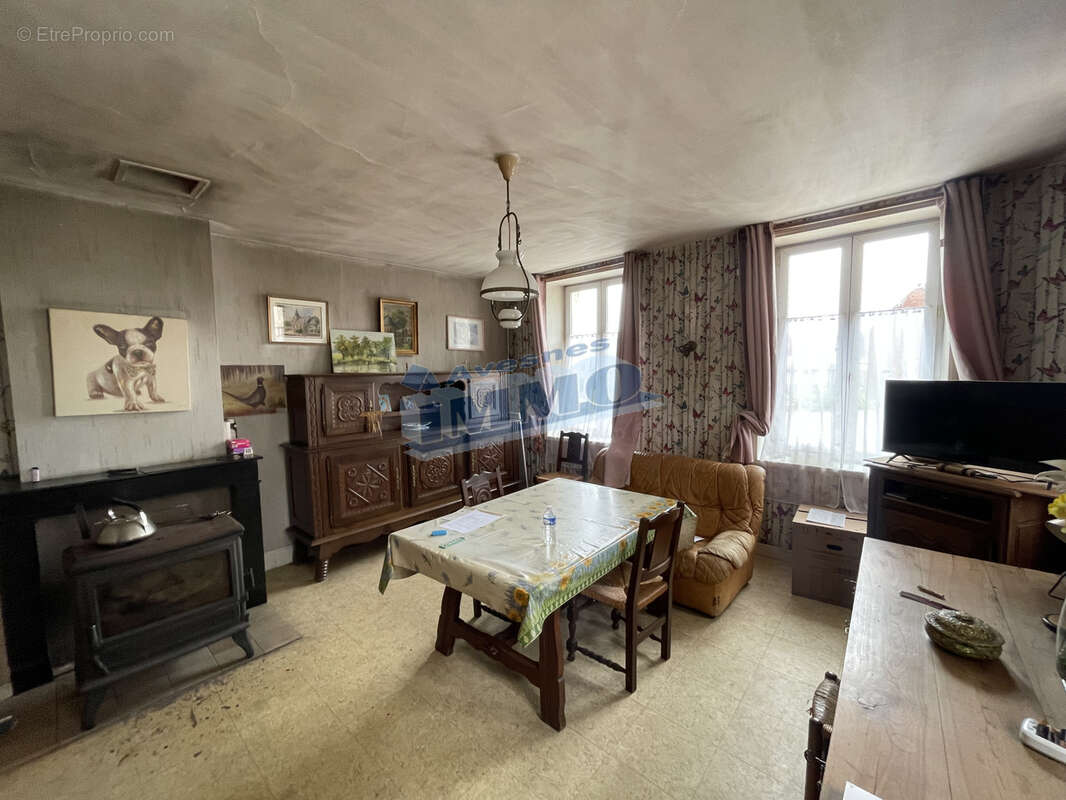 Maison à AVESNES-LE-COMTE
