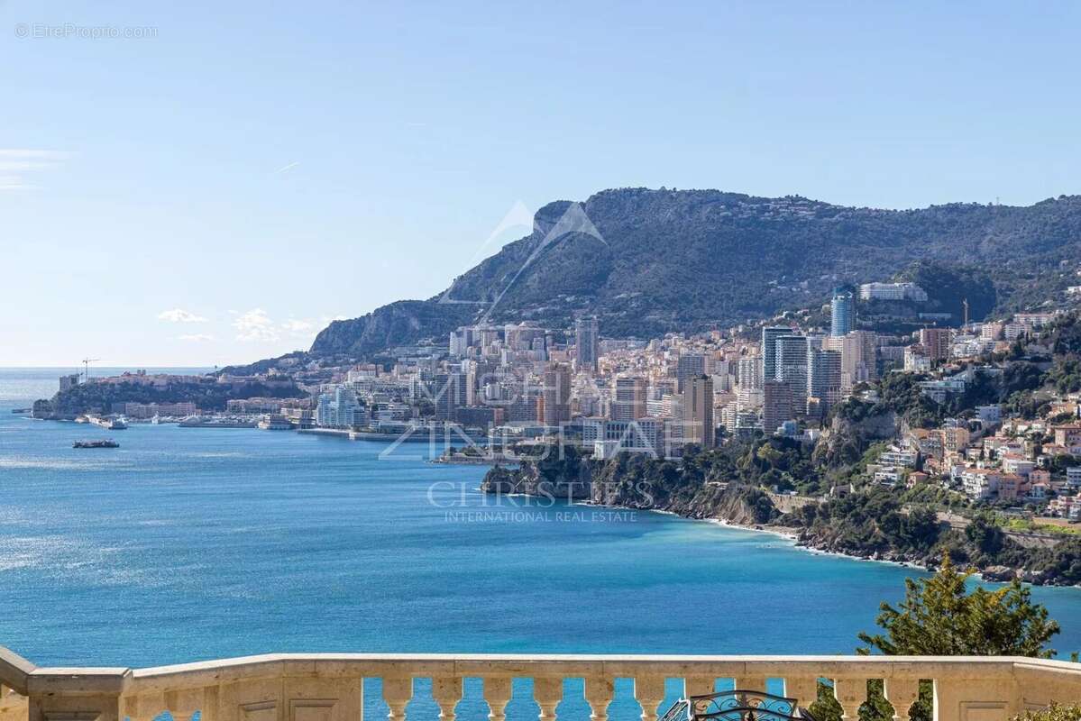 Maison à ROQUEBRUNE-CAP-MARTIN