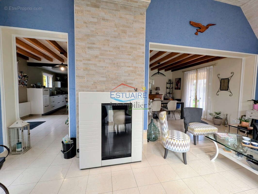 162 m² à Nozay  - photo 9
