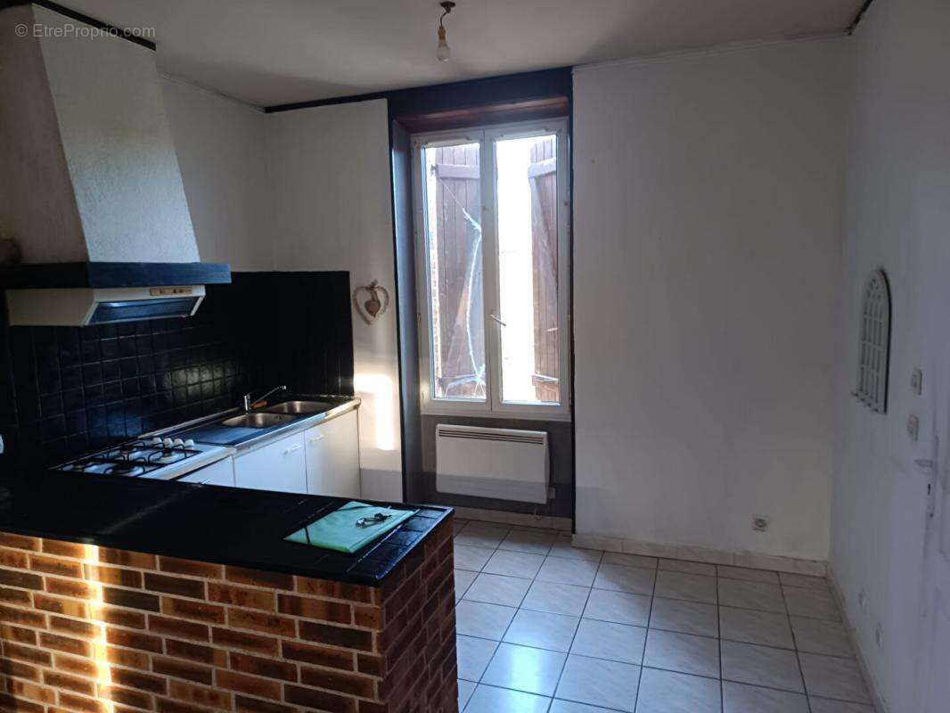 Maison à CHEZAL-BENOIT