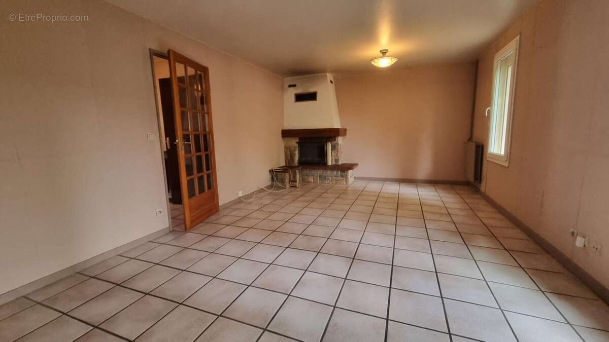 Maison - Fleury Mérogis quartier village 5 pièce(s) 96 m² - photo 5