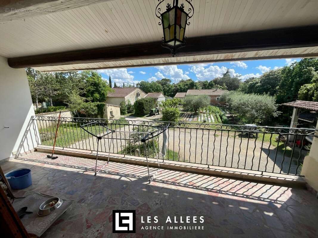 Maison 189 m² à Grillon  - photo 4