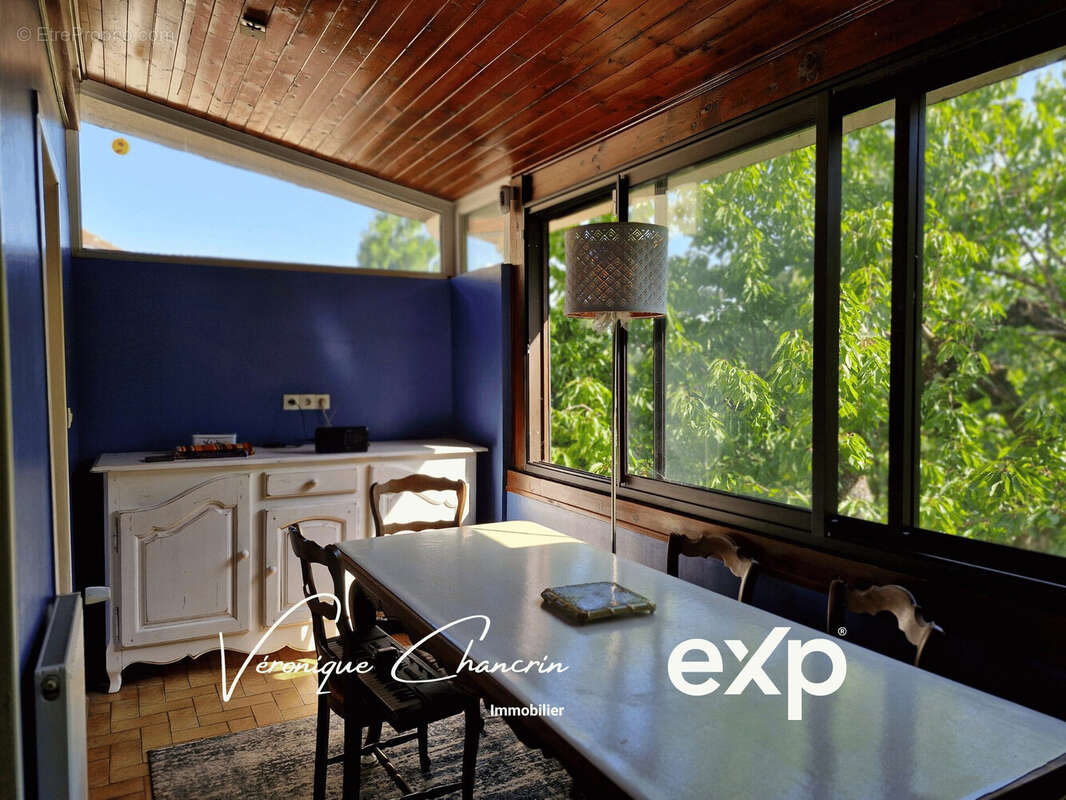 Maison 104 m² à Oullins  - photo 3