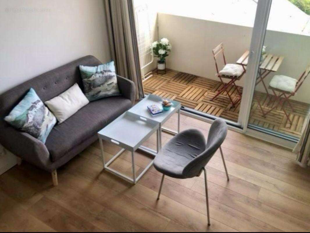 Appartement à COMBRIT
