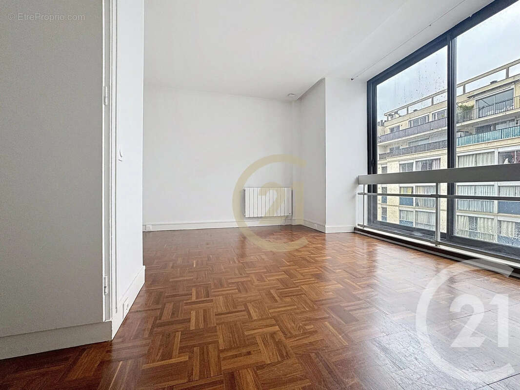 Appartement à PARIS-20E