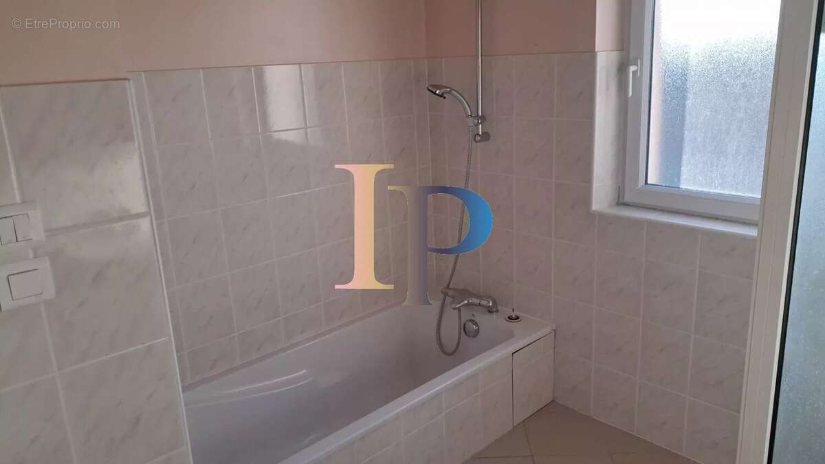 Maison à PARAY-LE-MONIAL