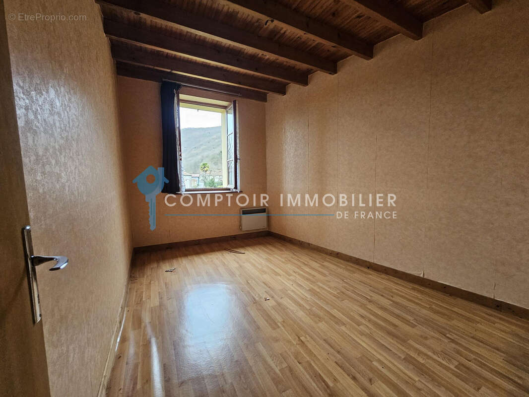 A vendre, Luscan 31510 Maison atypique de 240 m2 avec jardin - photo 9