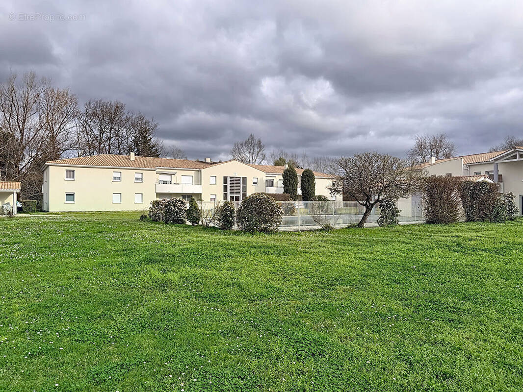 Appartement à FARGUES-SAINT-HILAIRE