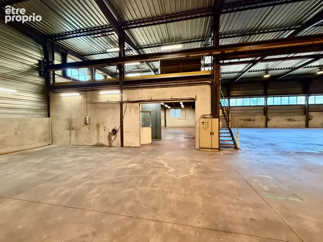 Vente ensemble immobilier industriel de 3 660 m2, sur terrain de 21 181 m2 LURE - photo 30