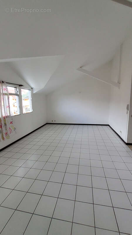 Appartement à BAIE-MAHAULT