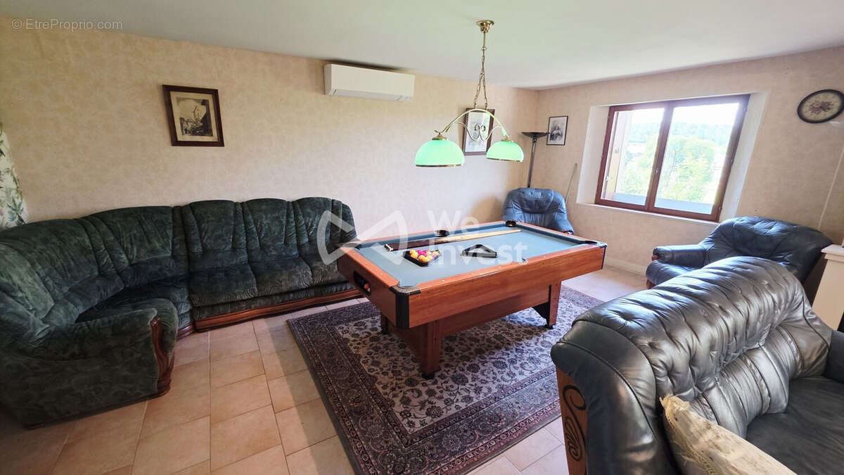 Maison à MAUBERT-FONTAINE