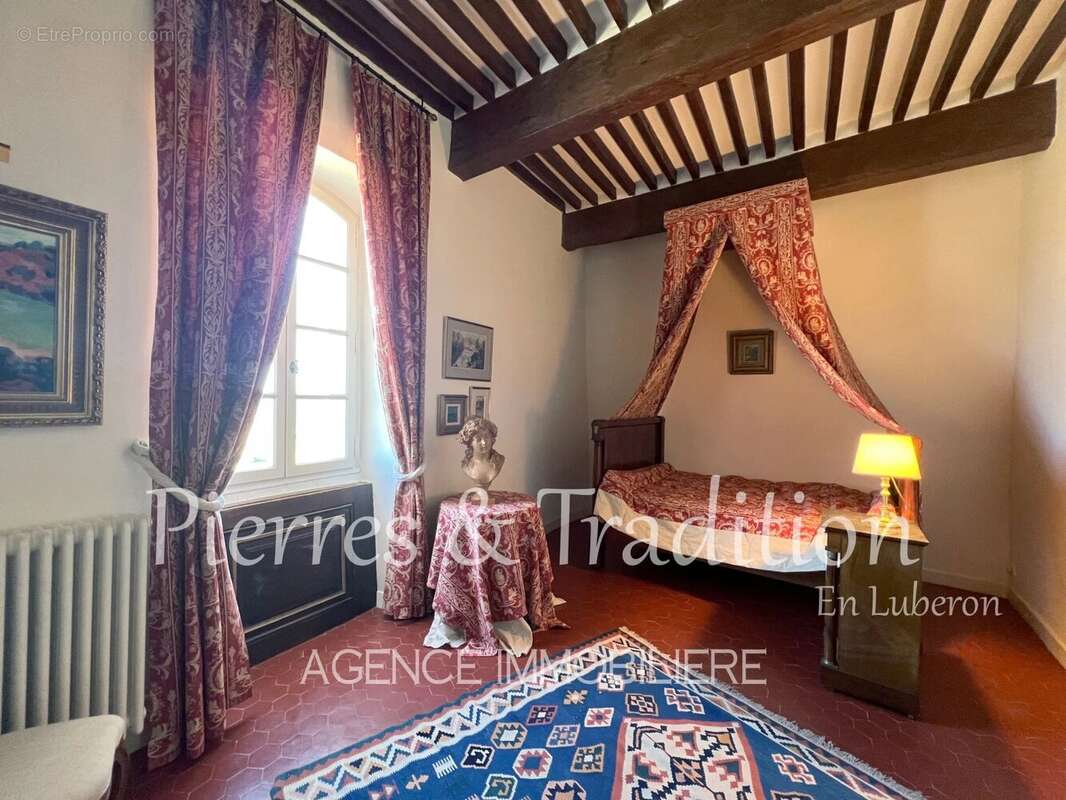 Simiane, authentique maison de village avec vue panoramique et grande cour - photo 13