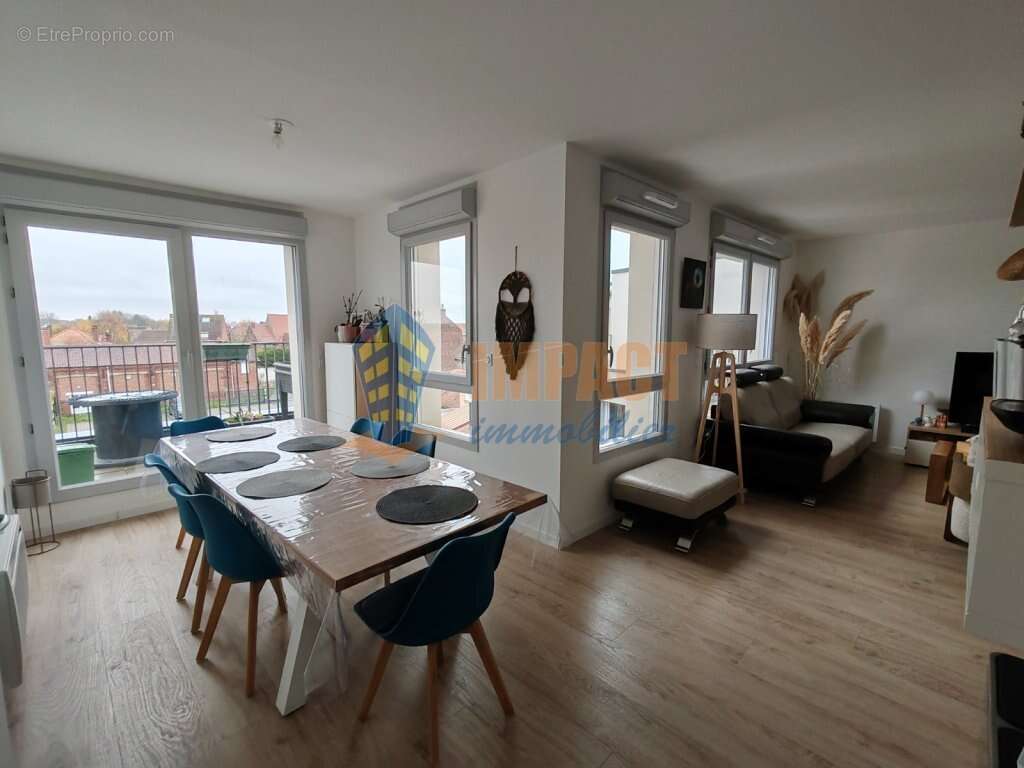 Appartement à EMMERIN