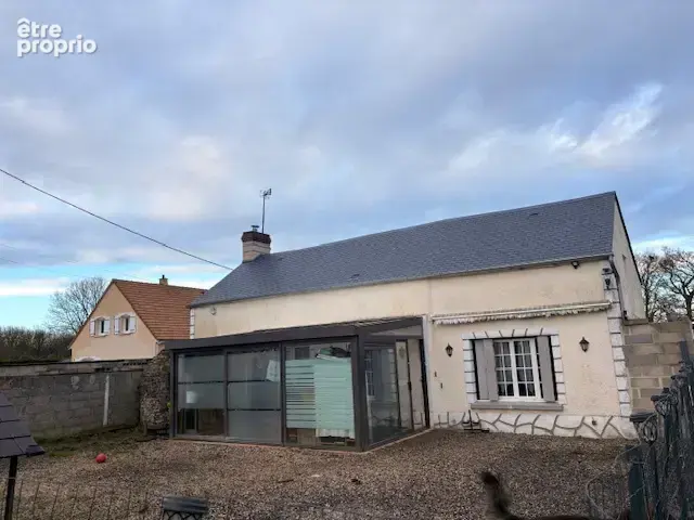 Maison à LE TRONQUAY