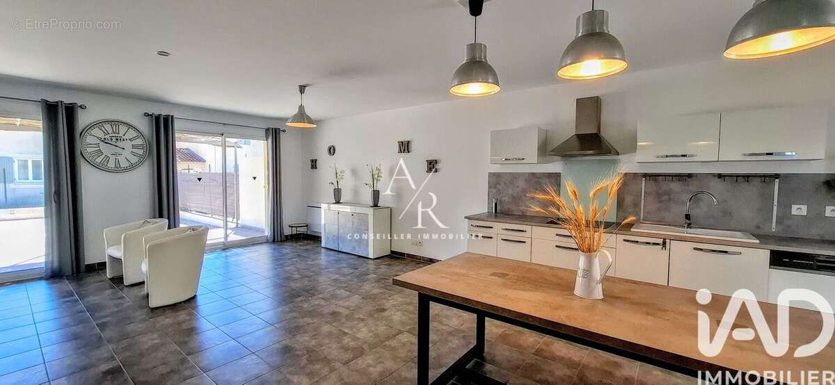 Maison 105 m² à Paradou  - photo 2