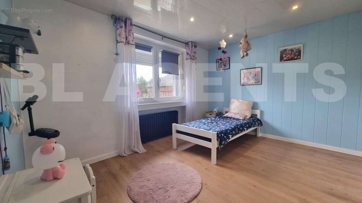 3c9729e8-0230-484c-9aa7-de95c2b0a102 - Maison à POURU-SAINT-REMY