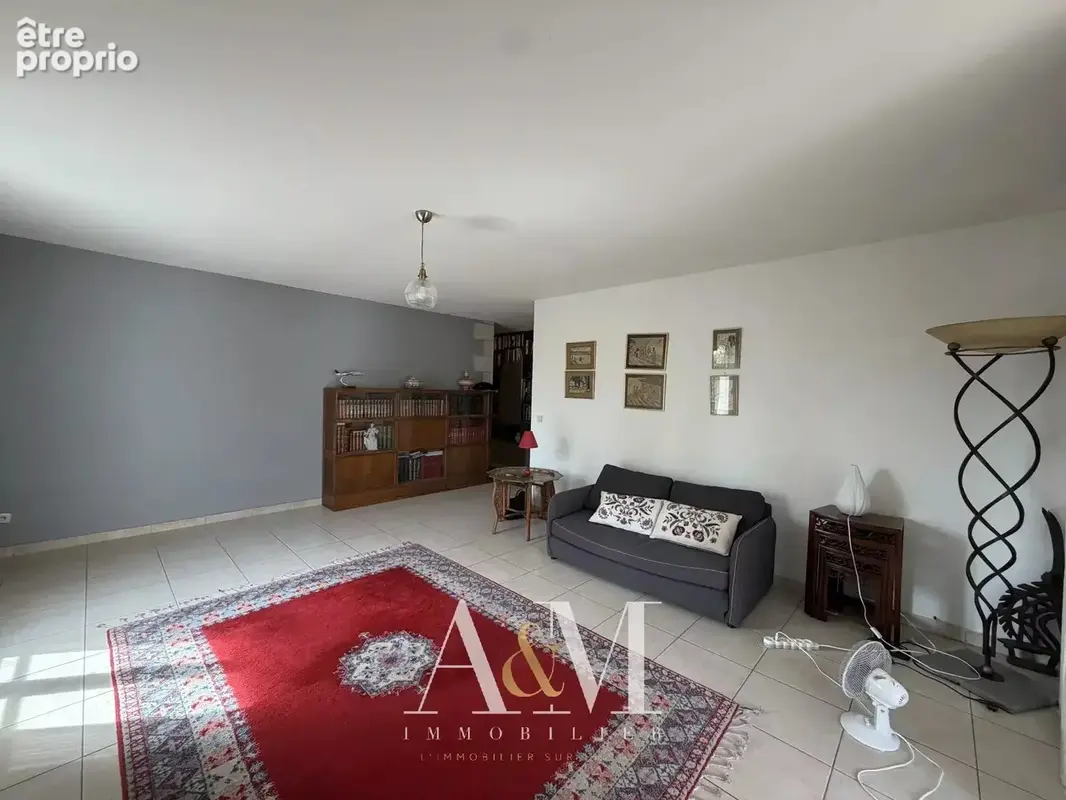 Appartement T4 de 90 m² + terrasse 14 m², cave et garage - photo 6