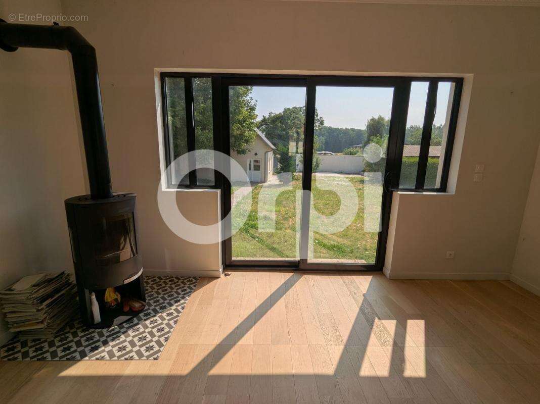 Maison renovee 139 m², 4 chambres + 1 bureau, et son jardin de 1050 m², a vendre cuise la motte (60350) - - photo 3