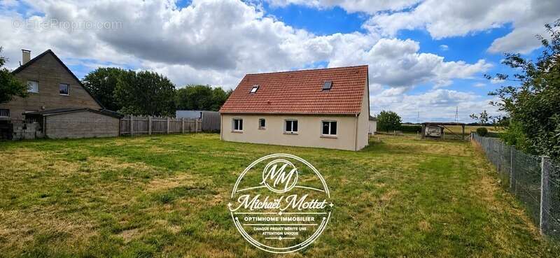 Maison familiale de 132 m² au calme avec 4 chambres et grand terrain à Bourneville-Sainte-Croix (27500) - photo 3
