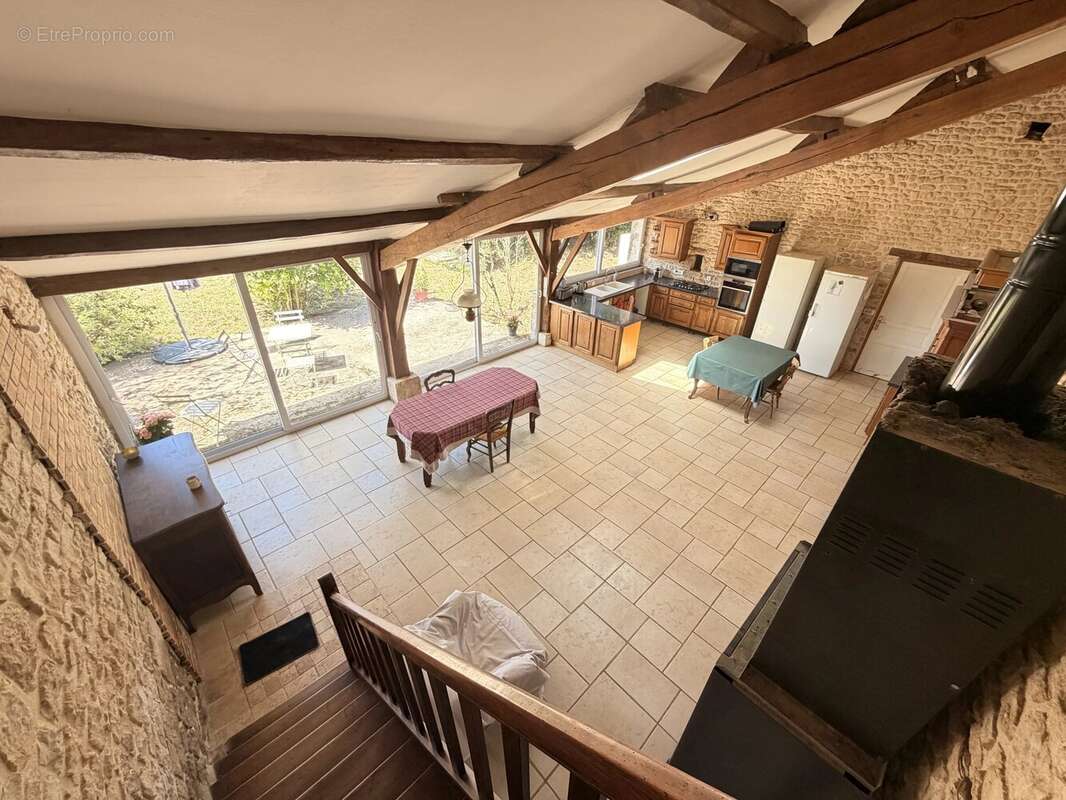 Propriété de caractère exceptionnelle avec appartement indépendant, potentiel gîte, garages et grand hangar - photo 29