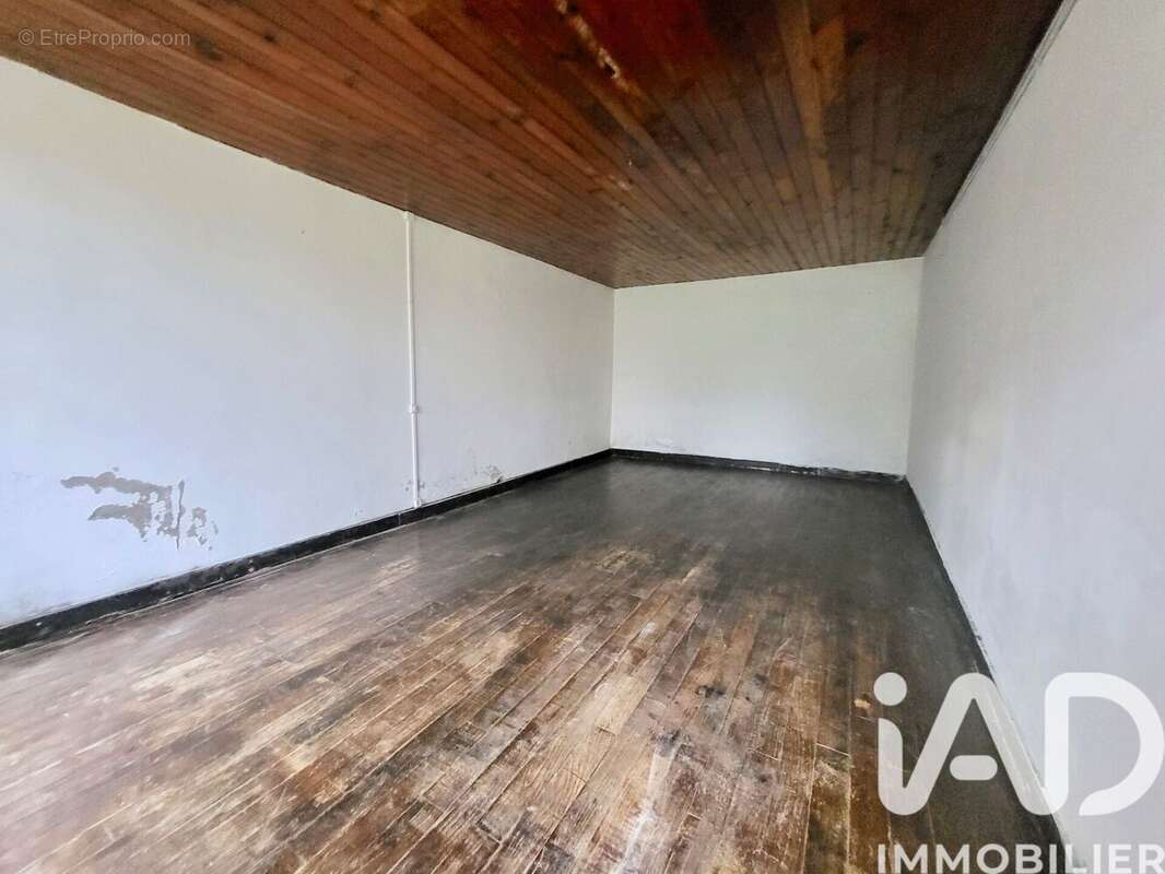 Maison 95 m² à La Chapelle-Bouexic  - photo 8
