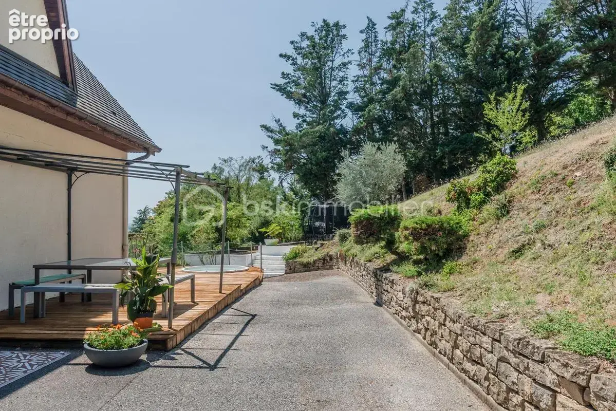 Maison familiale avec vue dégagée, au calme dans un cadre exceptionnel proche commodités - photo 15