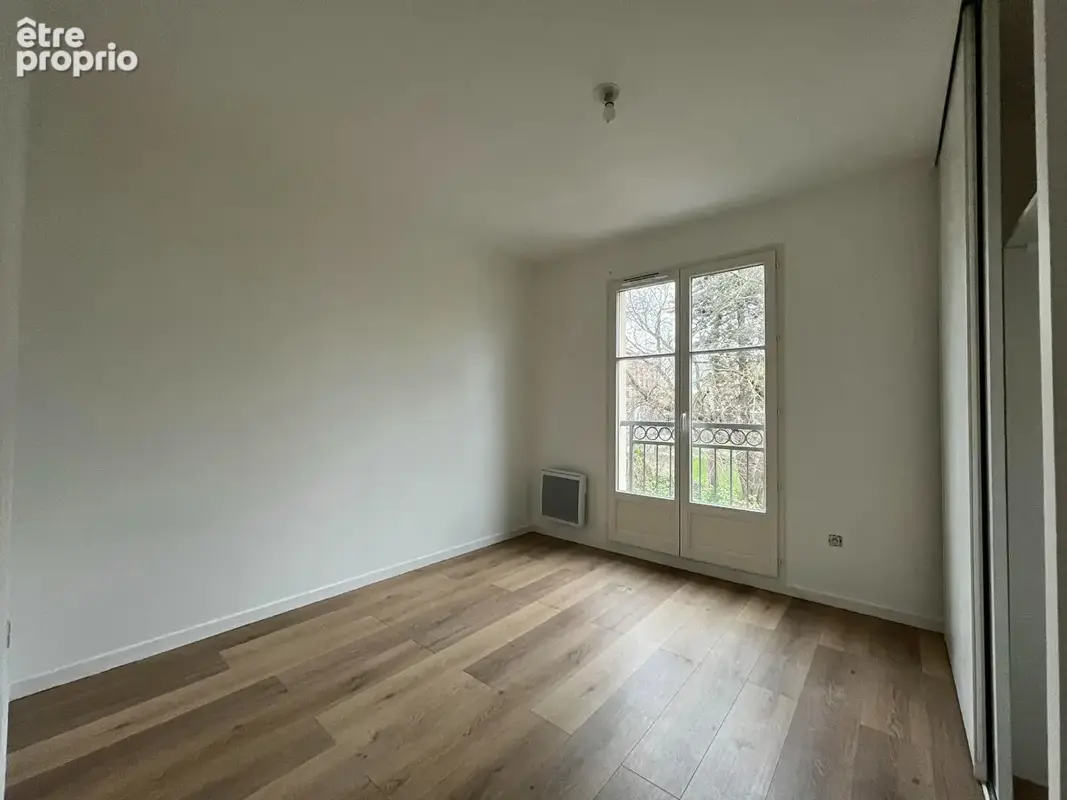 SARTROUVILLE - Appartement 3 pièces de 61M² avec cave et parking en sous-sol. - photo 4