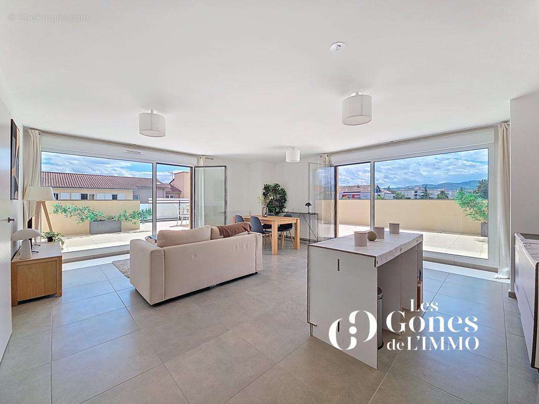 Appartement à CRAPONNE