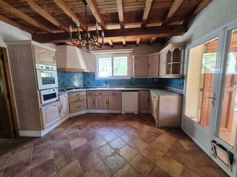 Maison à BAGNOLS-EN-FORET