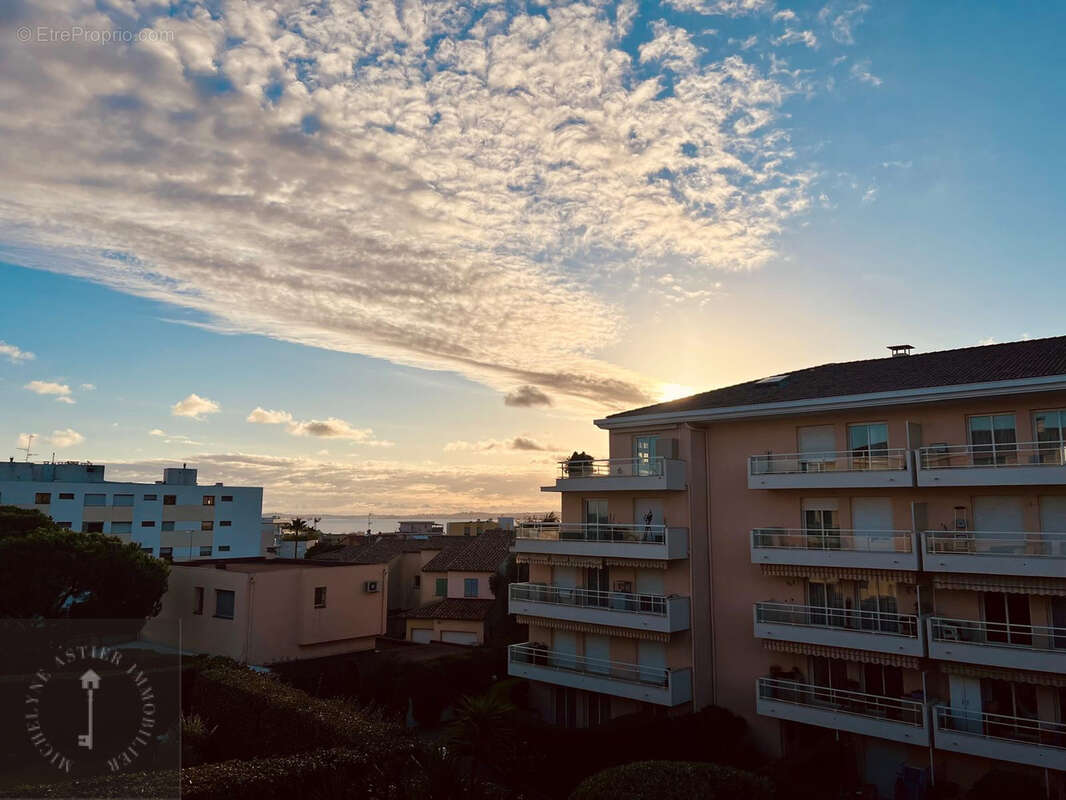 Appartement à SAINT-LAURENT-DU-VAR