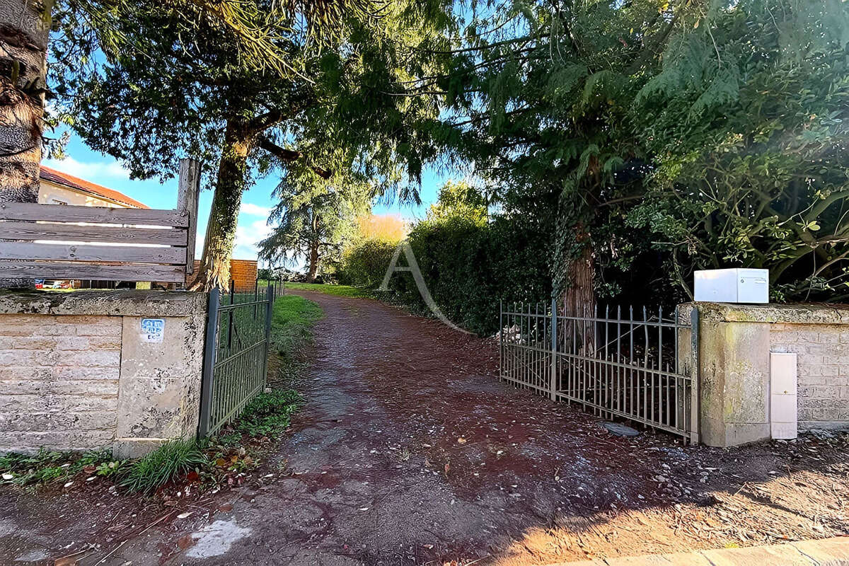 Maison à LA CAILLERE-SAINT-HILAIRE