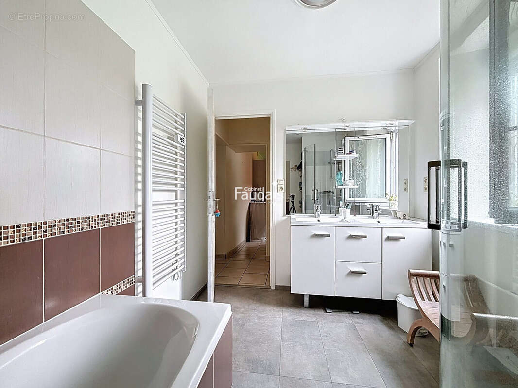 Maison 118 m² à Airel  - photo 9
