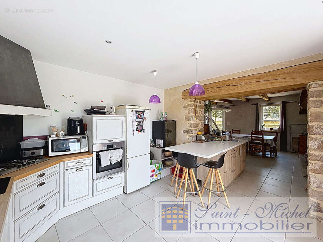 Locunolé, maison en pierres avec de très beaux volumes - photo 5