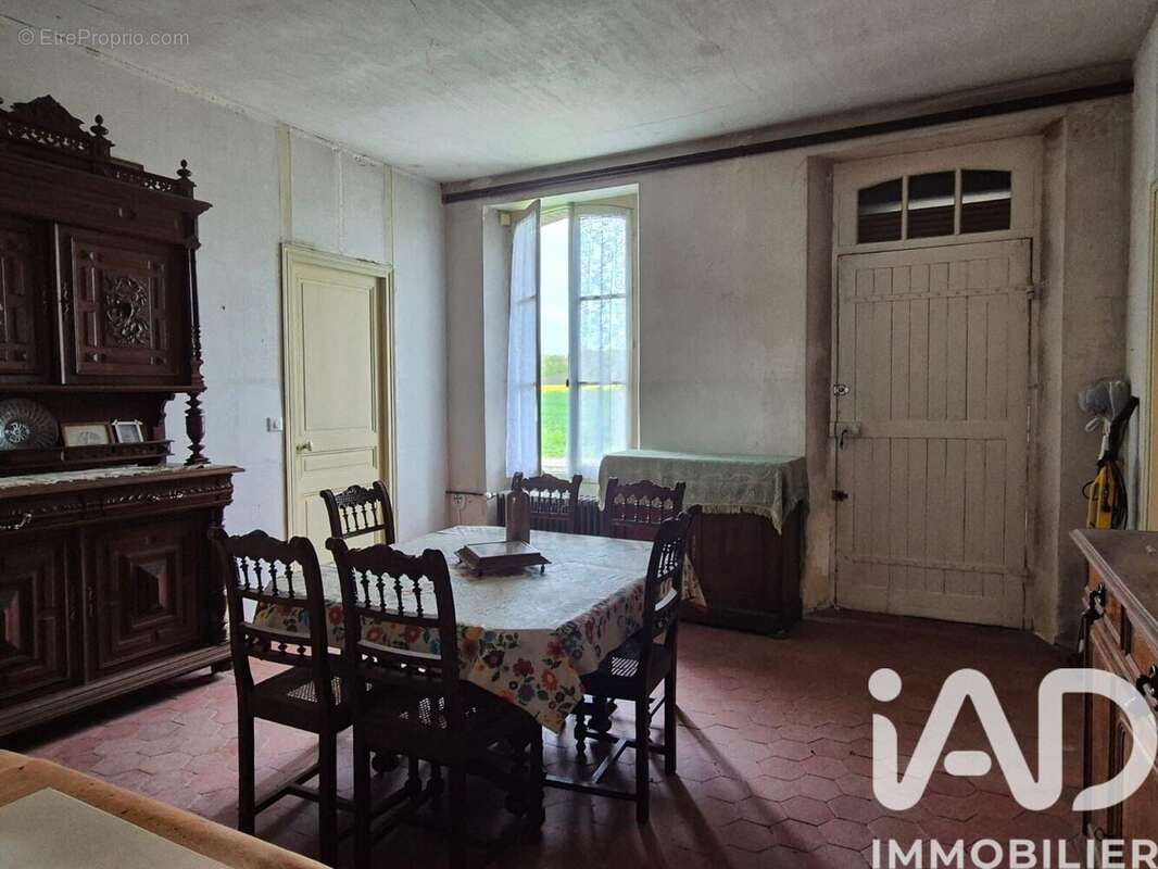 Maison 106 m² à Rosoy-Le-Vieil  - photo 4