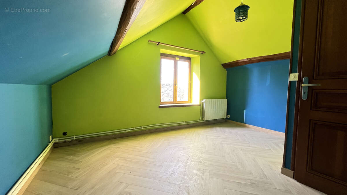 Maison à MONTEREAU-FAULT-YONNE