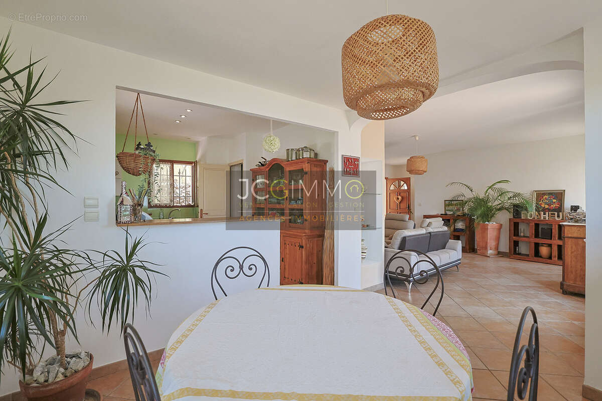 Maison à LA FARLEDE