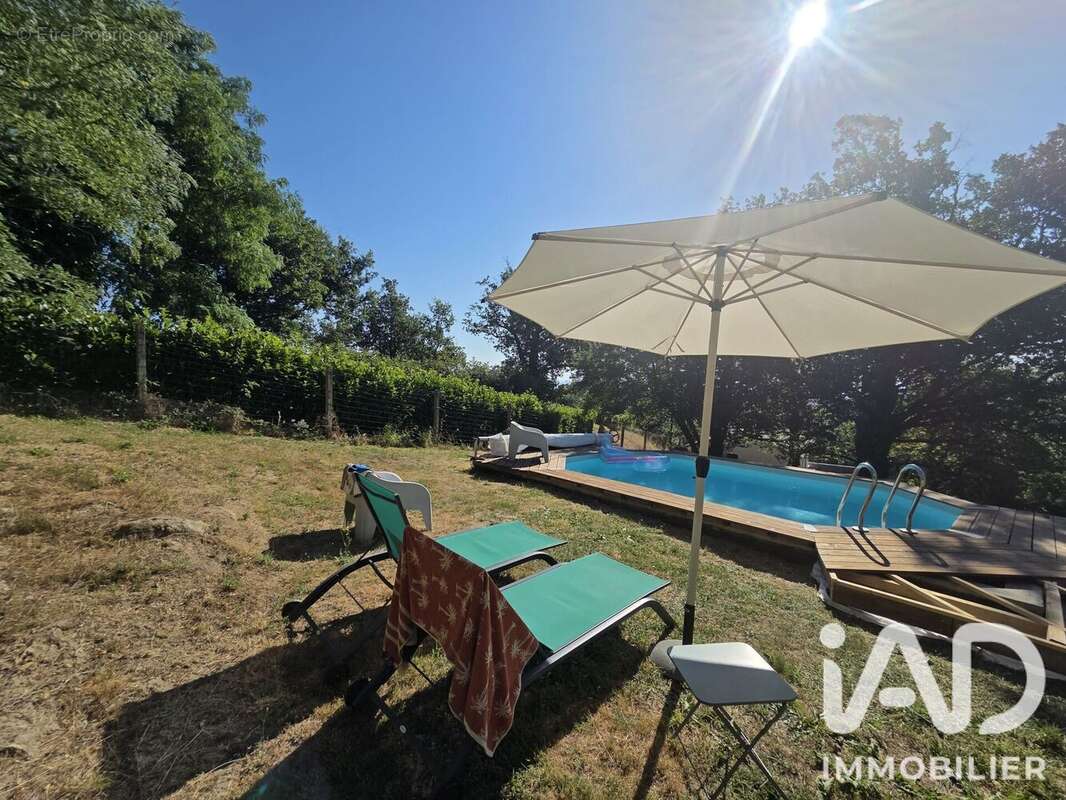 Maison 99 m² à Peaugres  - photo 8