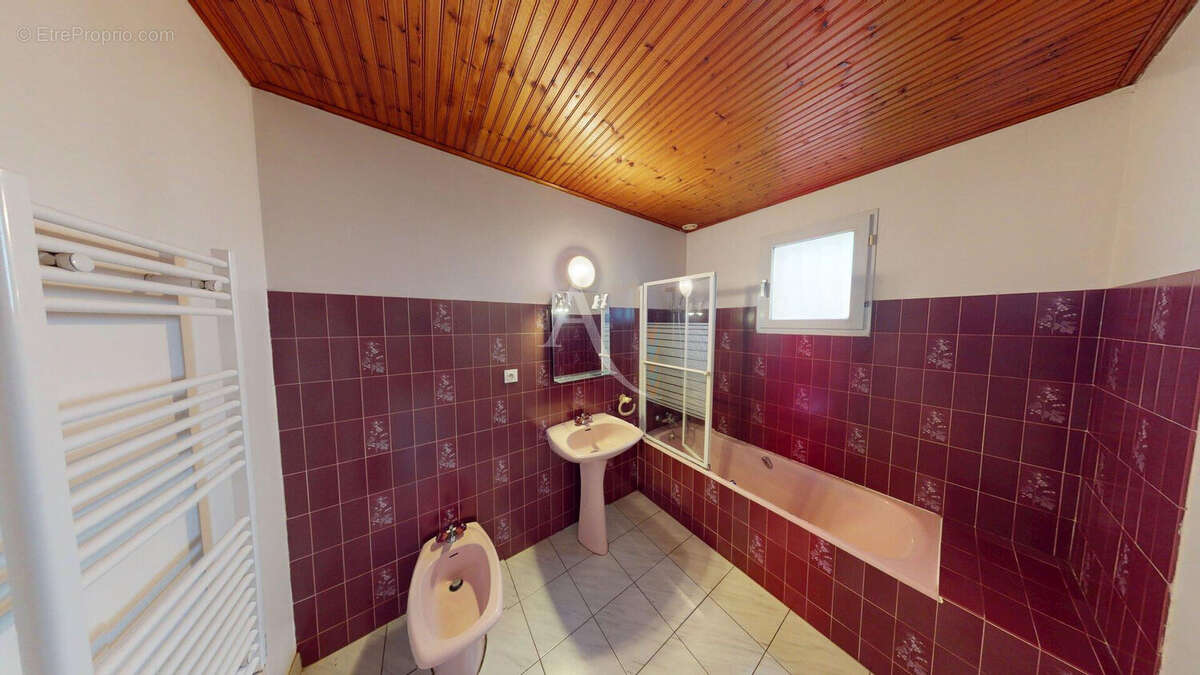 Maison à LA CHAIZE-GIRAUD