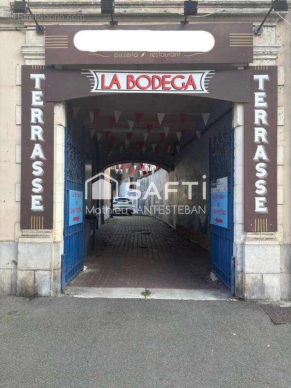Photo 2 - Commerce à DAX