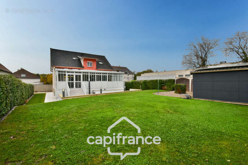 Maison à DAMMARTIN-EN-GOELE