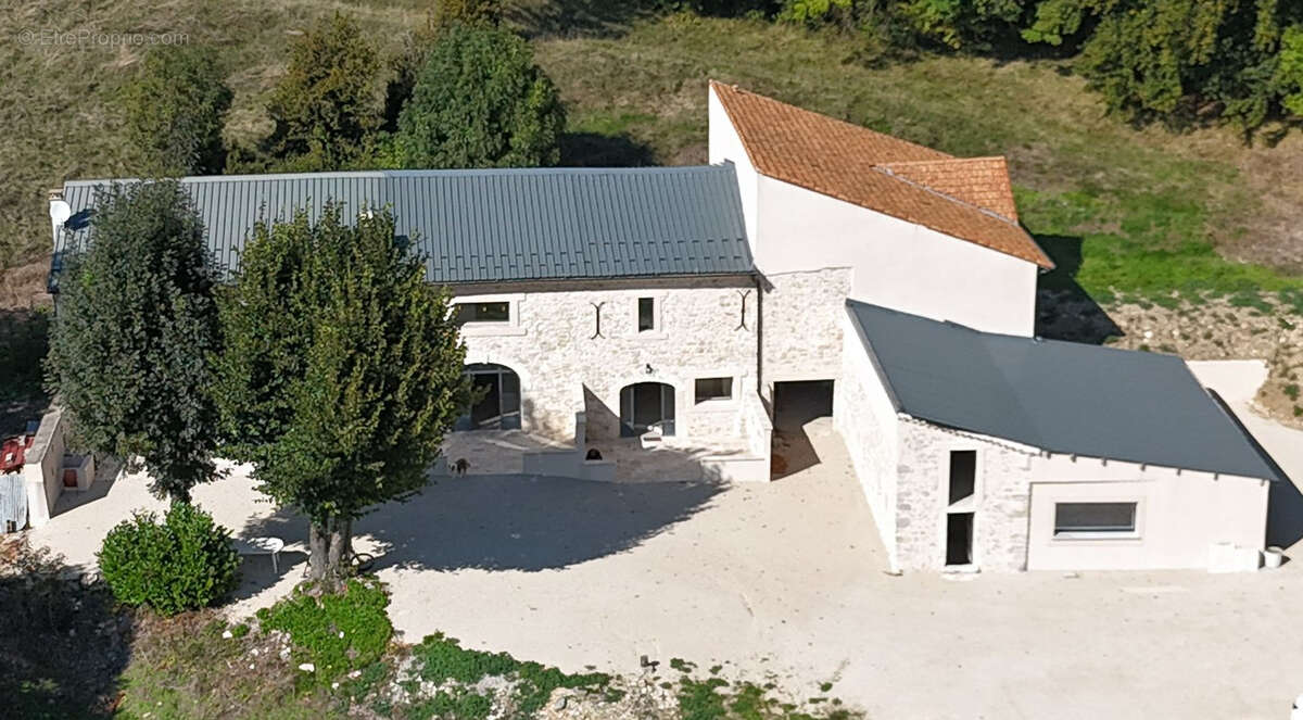 Maison à LE CHAFFAL