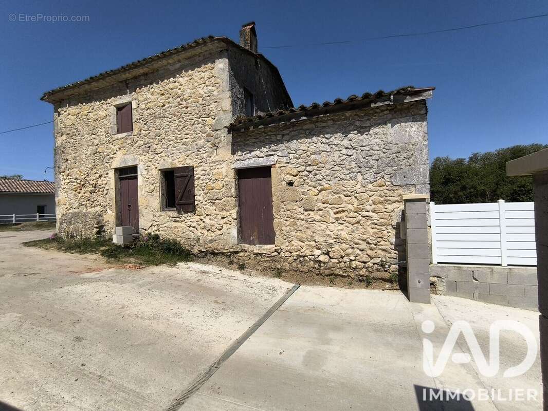 Maison 92 m² à Cadillac  - photo 2